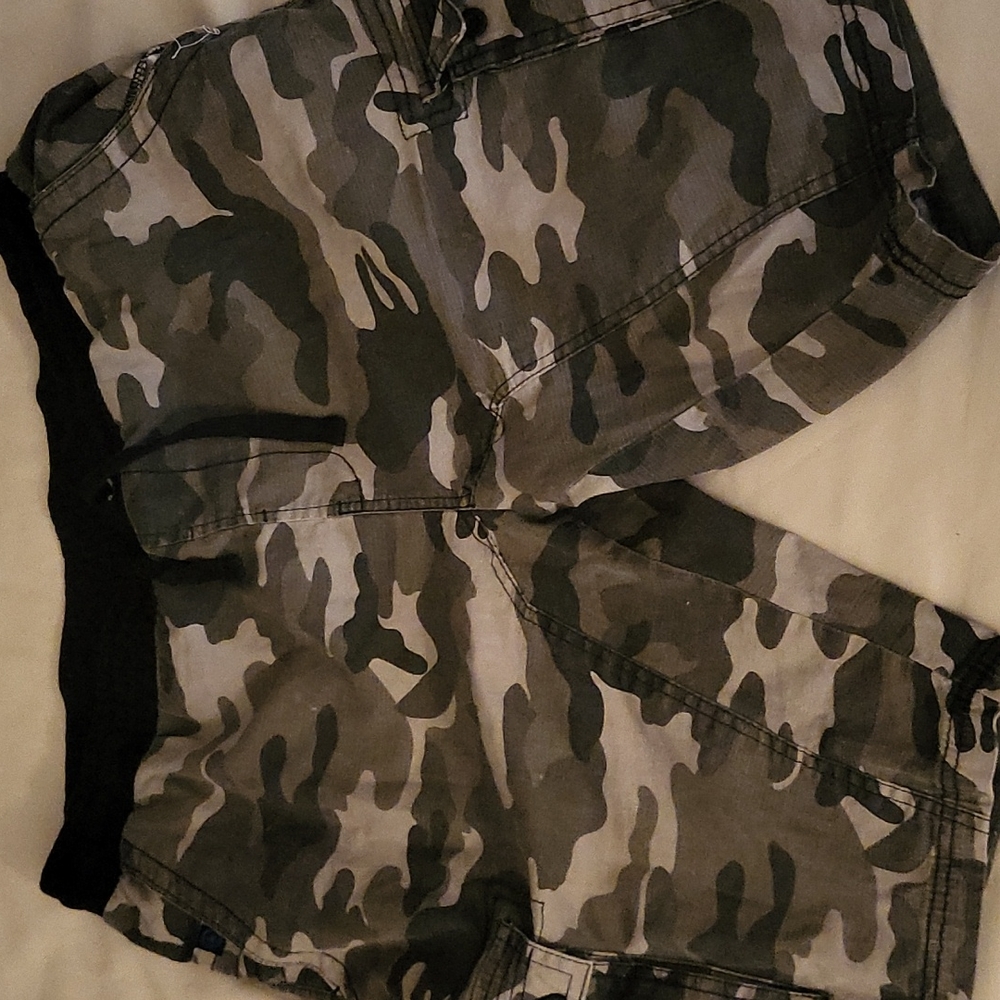 Army shorts with a draw string